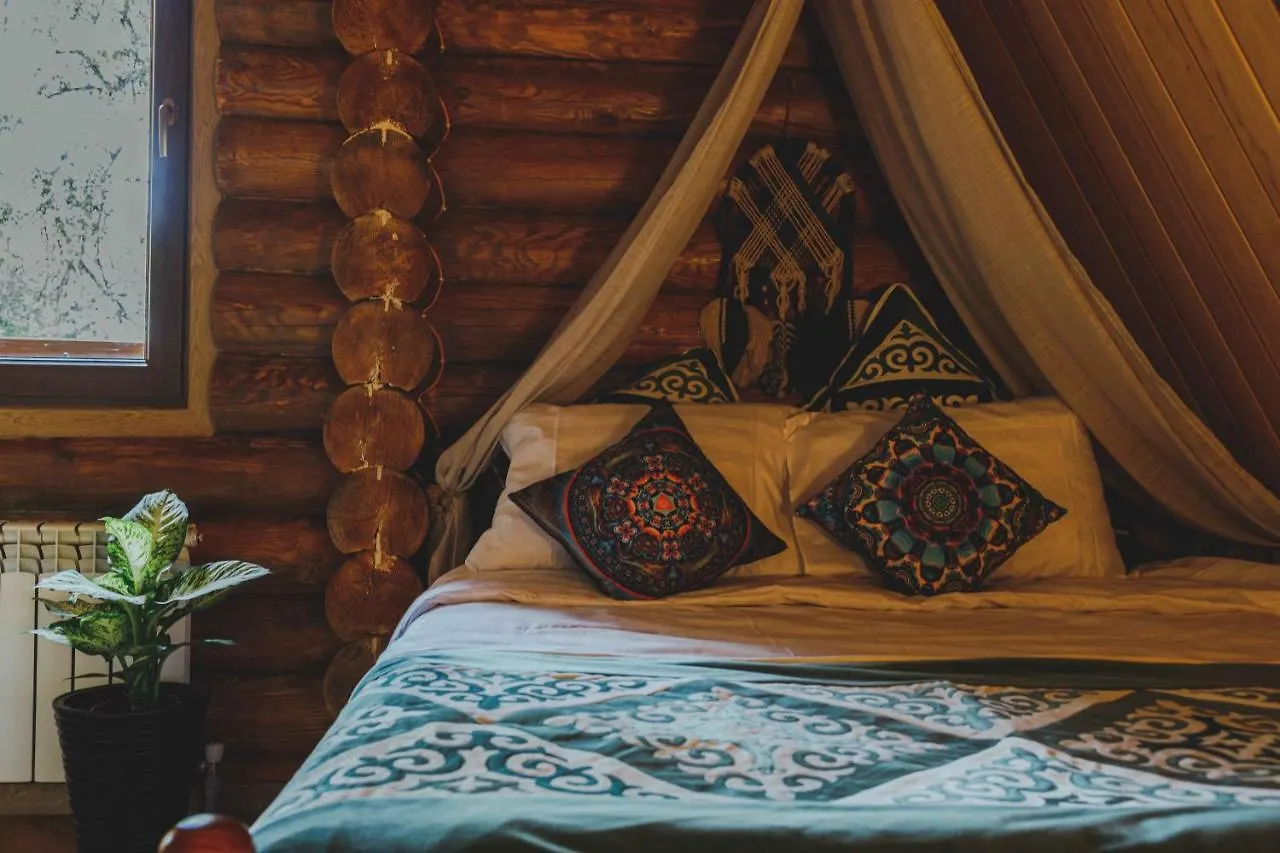 Guest house Sabay Sai Wooden Guesthouse In The National Park Almaty